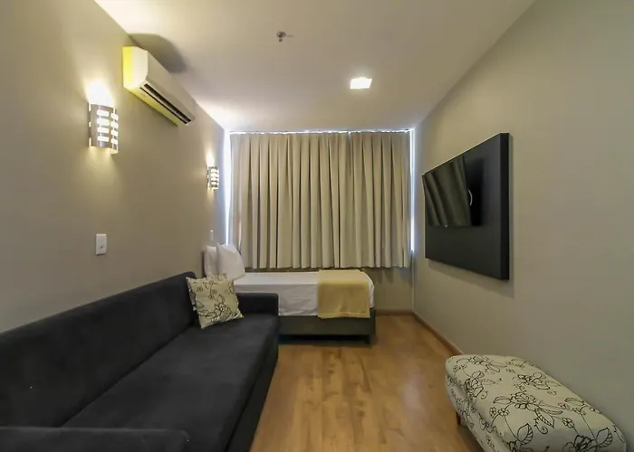Hotel Coral Trade Prox A Pucrs E Ufrgs 4*