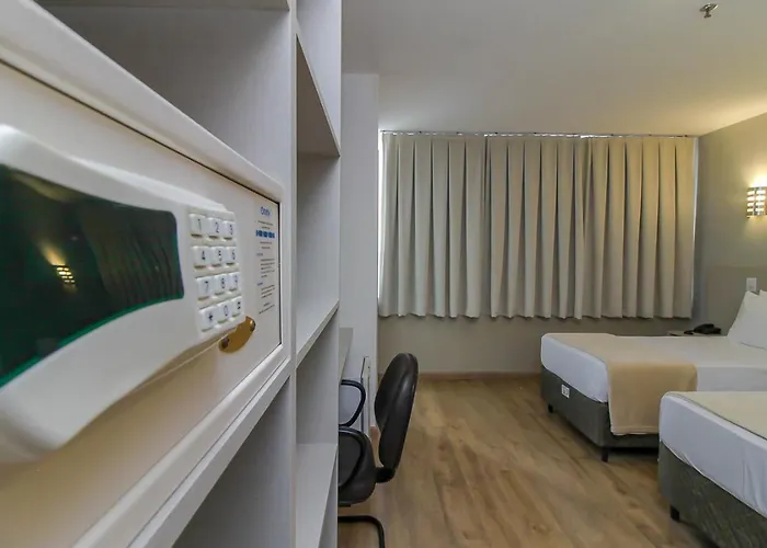 Coral Trade Prox A Pucrs E Ufrgs Hotel 4*