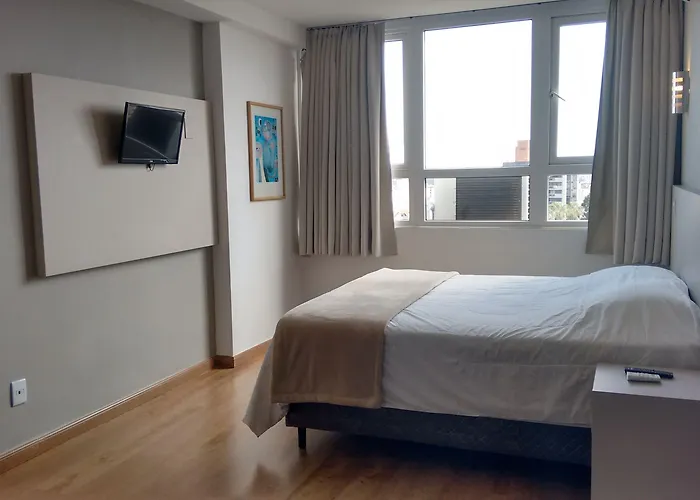 Hotel Coral Trade Prox A Pucrs E Ufrgs 4*