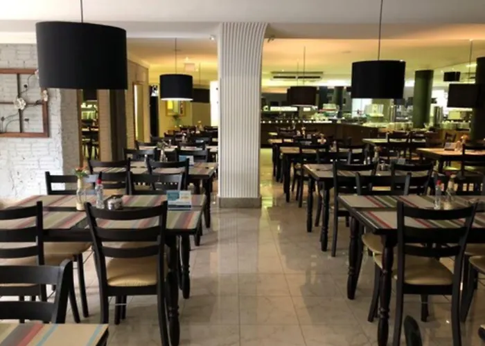 Coral Trade Prox A Pucrs E Ufrgs 4*