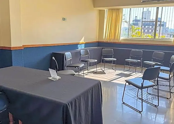 Coral Trade Prox A Pucrs E Ufrgs Hotel Porto Alegre